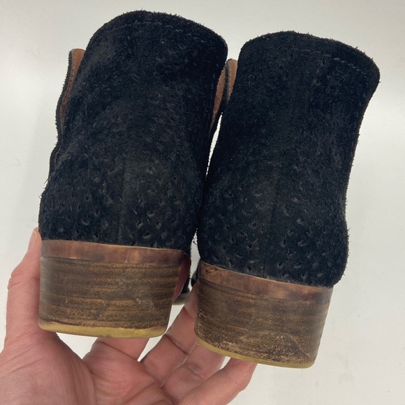 LUCKY Braylie Perforated Black Suede Booties 9 - Picture 7 of 8